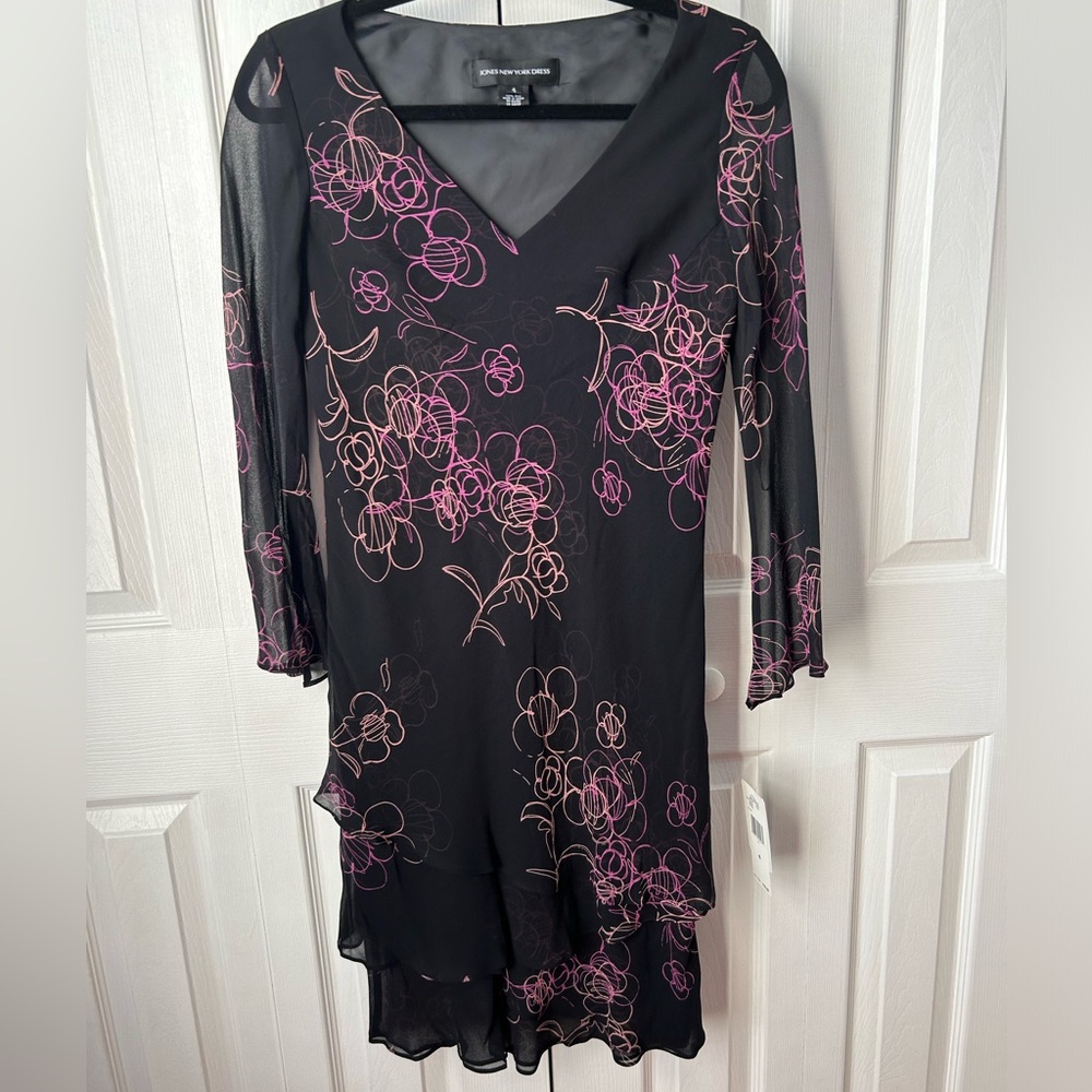 NWT Vintage Black Long Sleeve Floral Asymmetrical Tiered Dress - Size 4